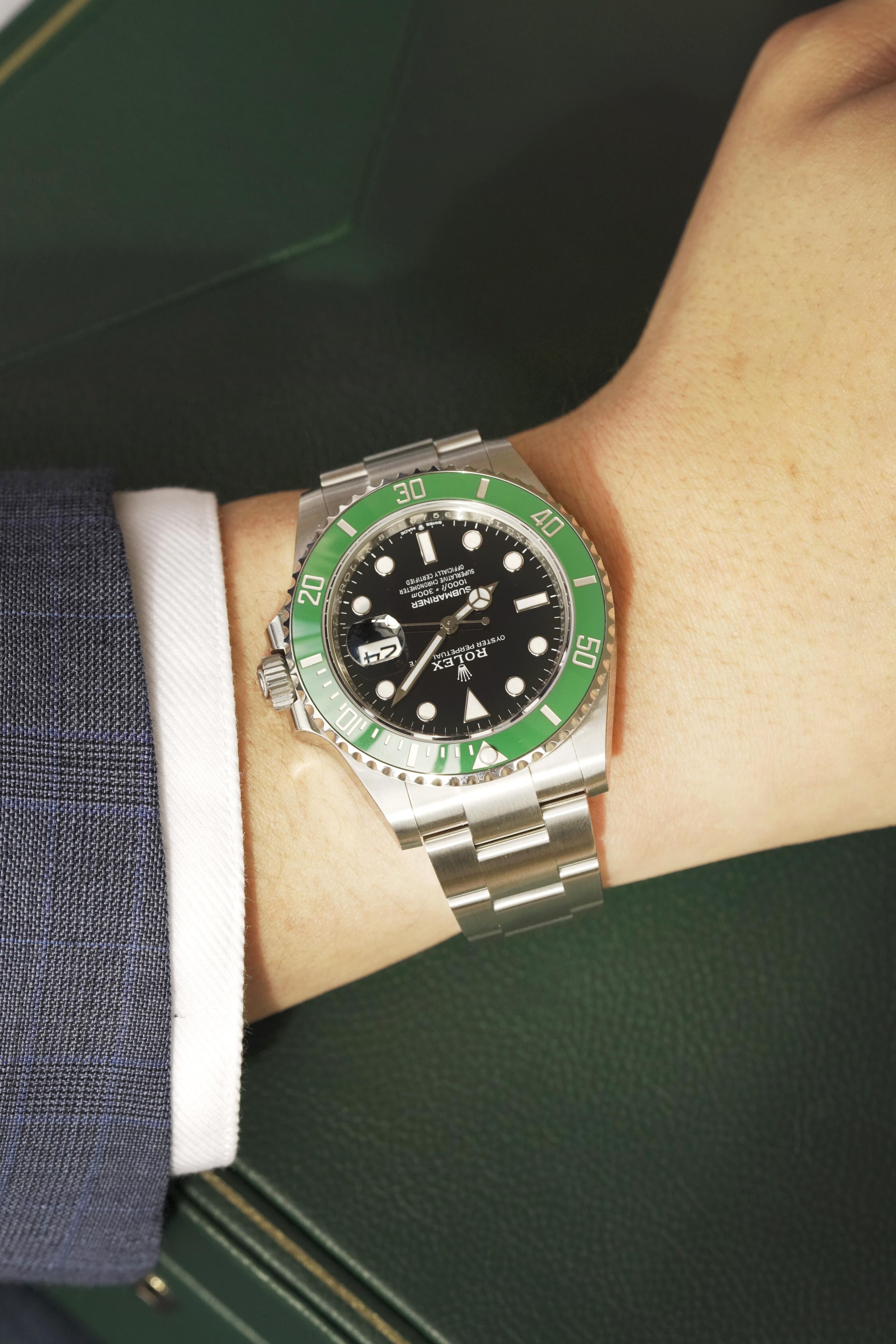 Rolex-Submariner 126610LV Starbucks-001