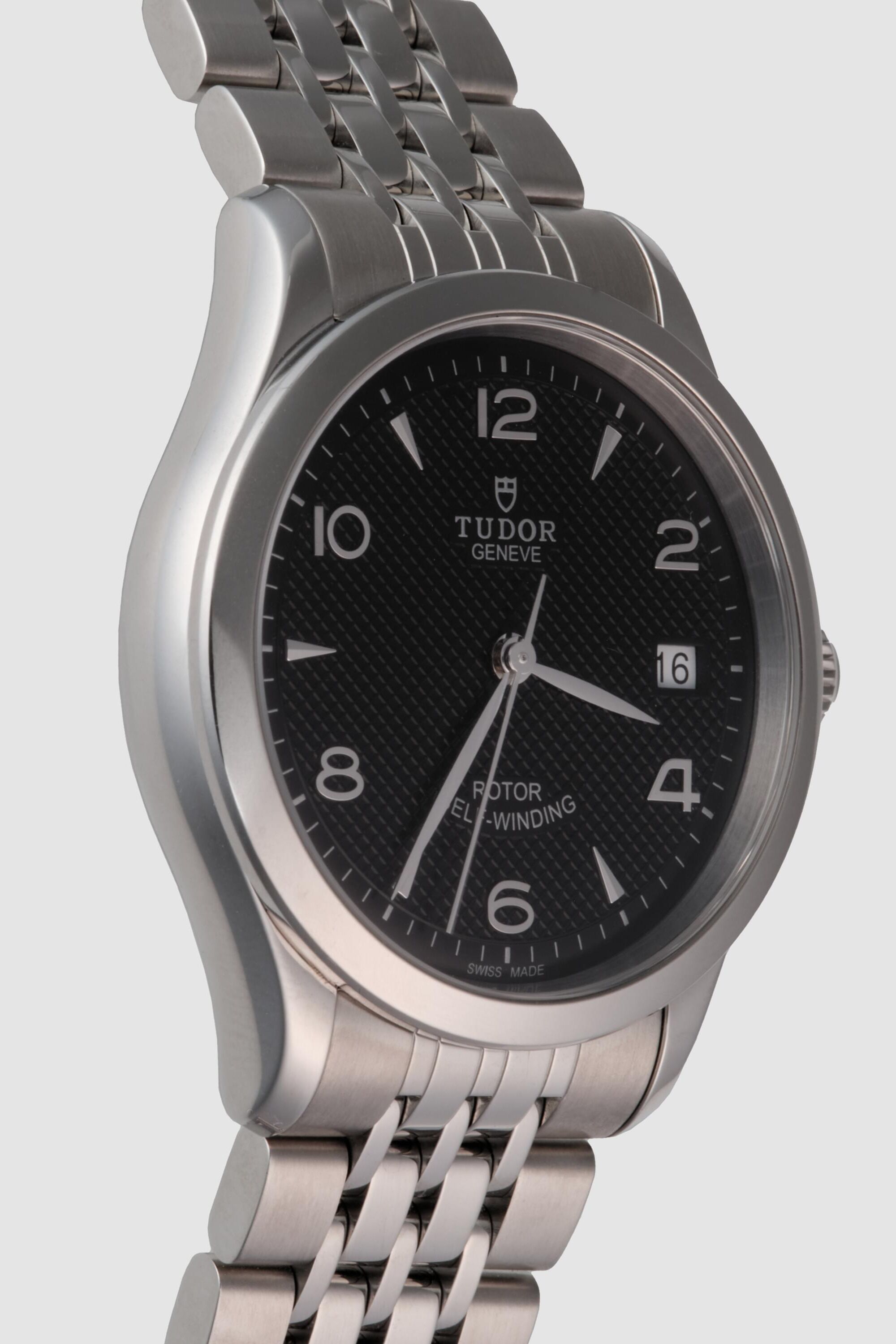 Tudor_1926Black_TUD03122402CM_l