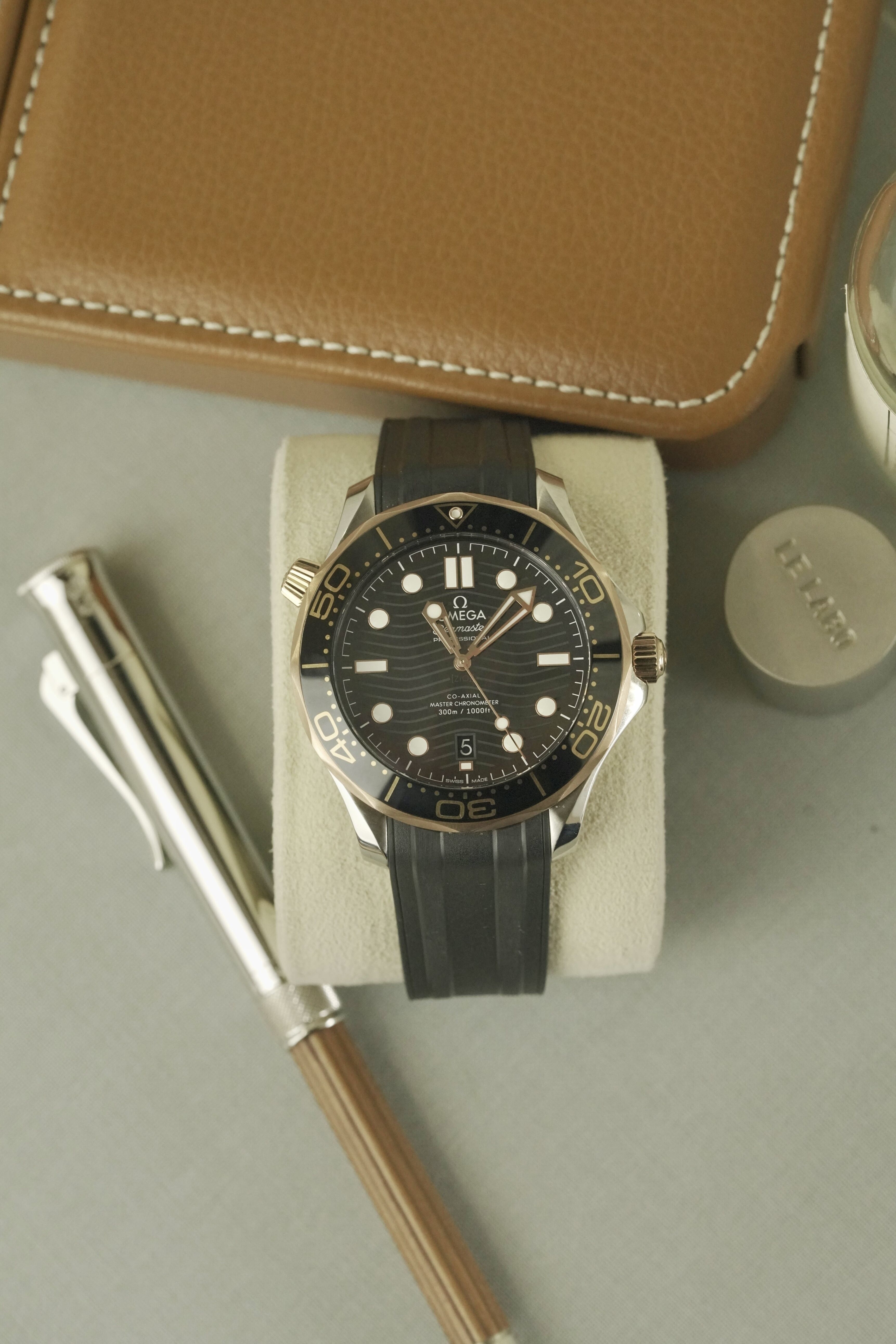 OME03062403DP - Two Tone Seamaster 001