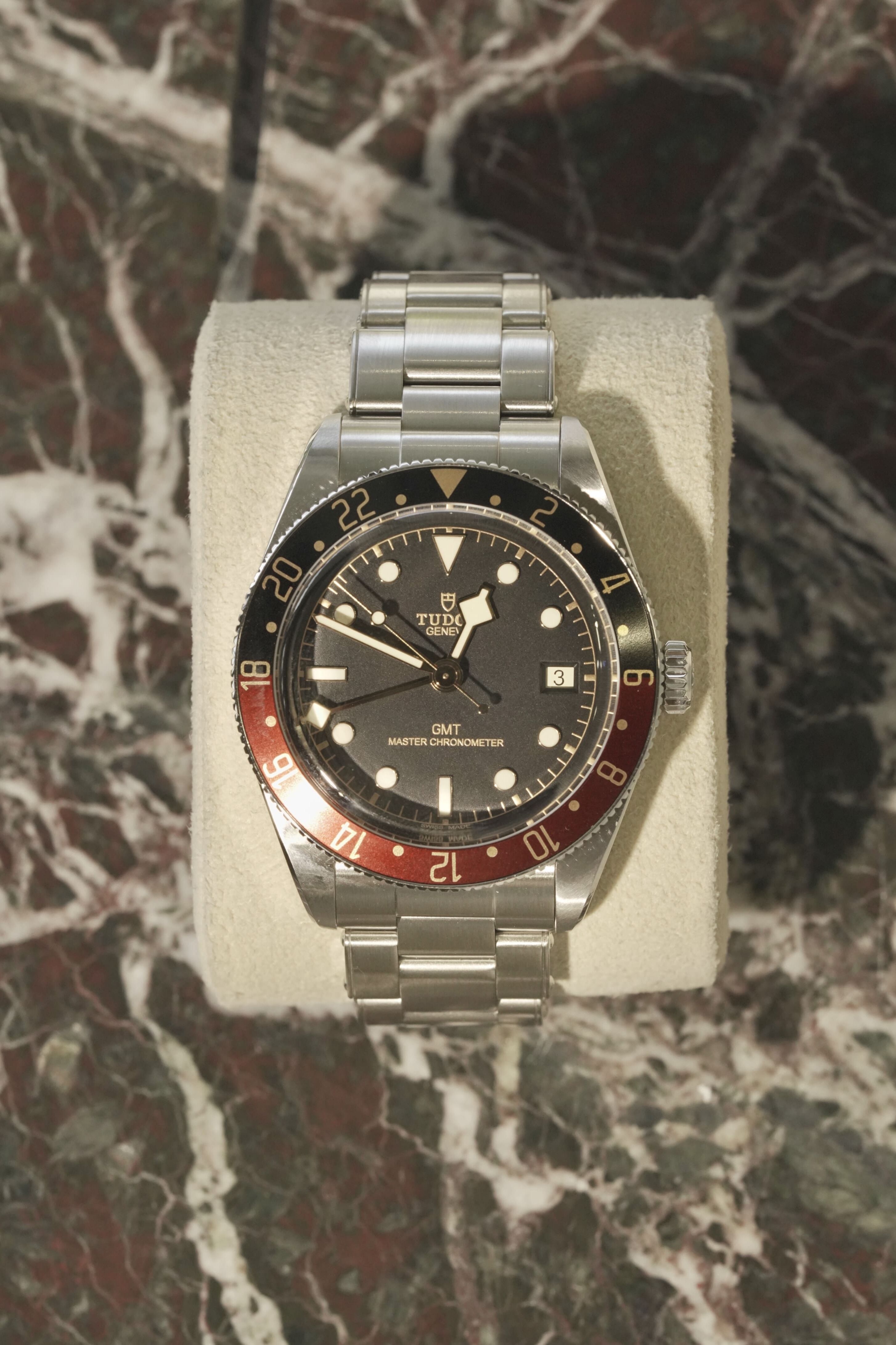 TUD13092406CM - Black Bay GMT Coke 001