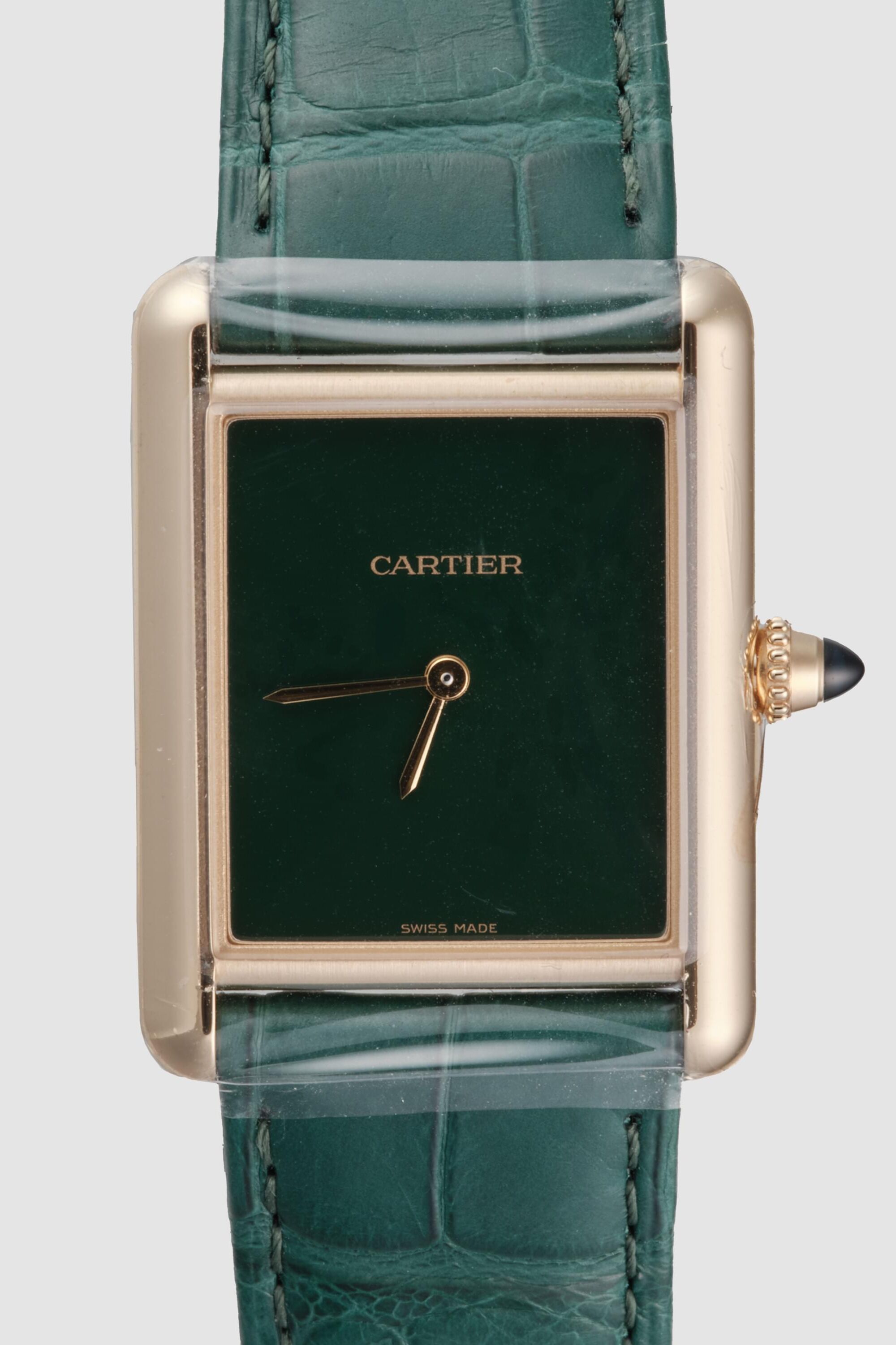 Cartier_TankYGGreen_CAR03122404CM_f