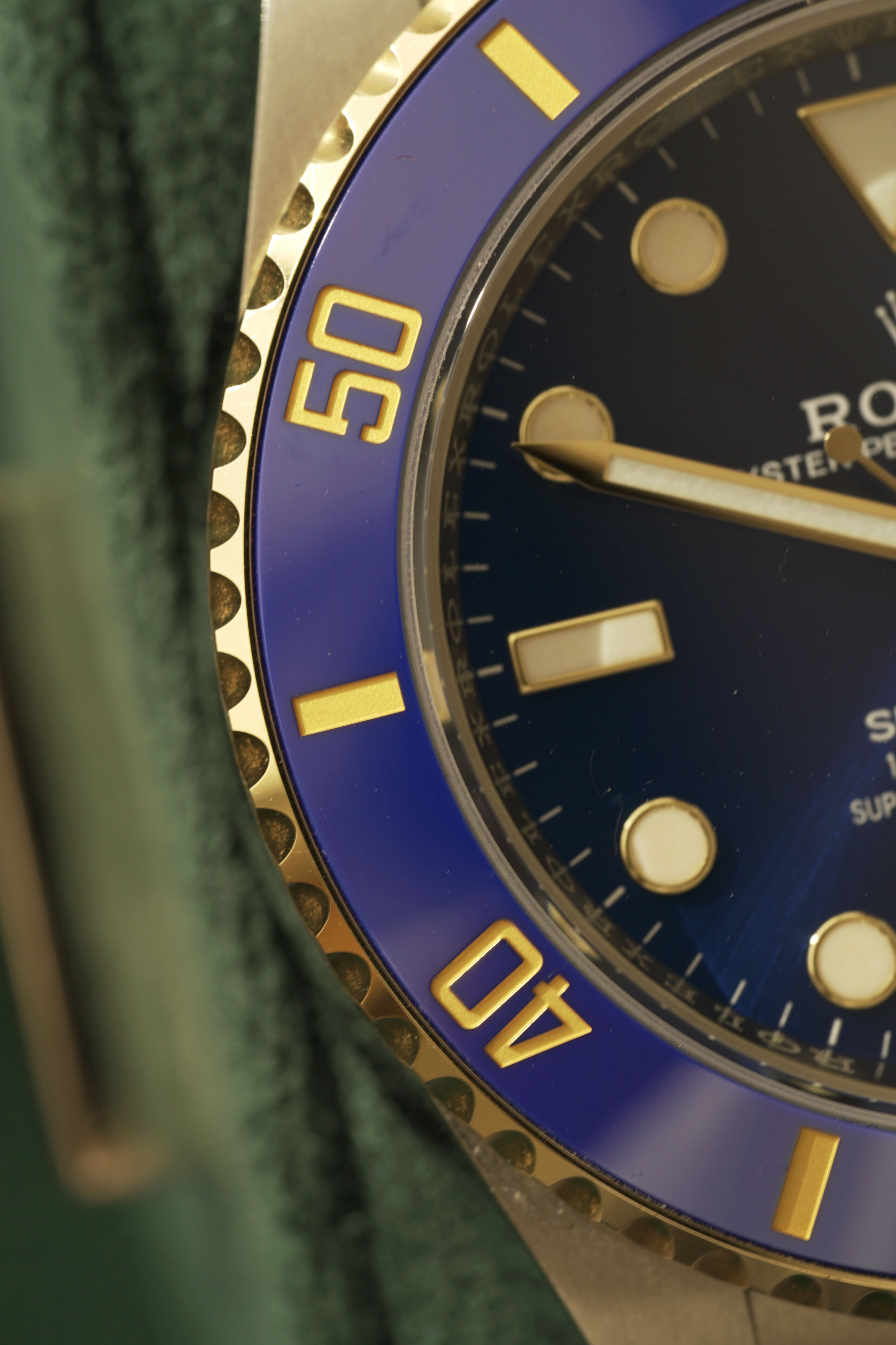 Rolex - Submariner - 126613LB - 008