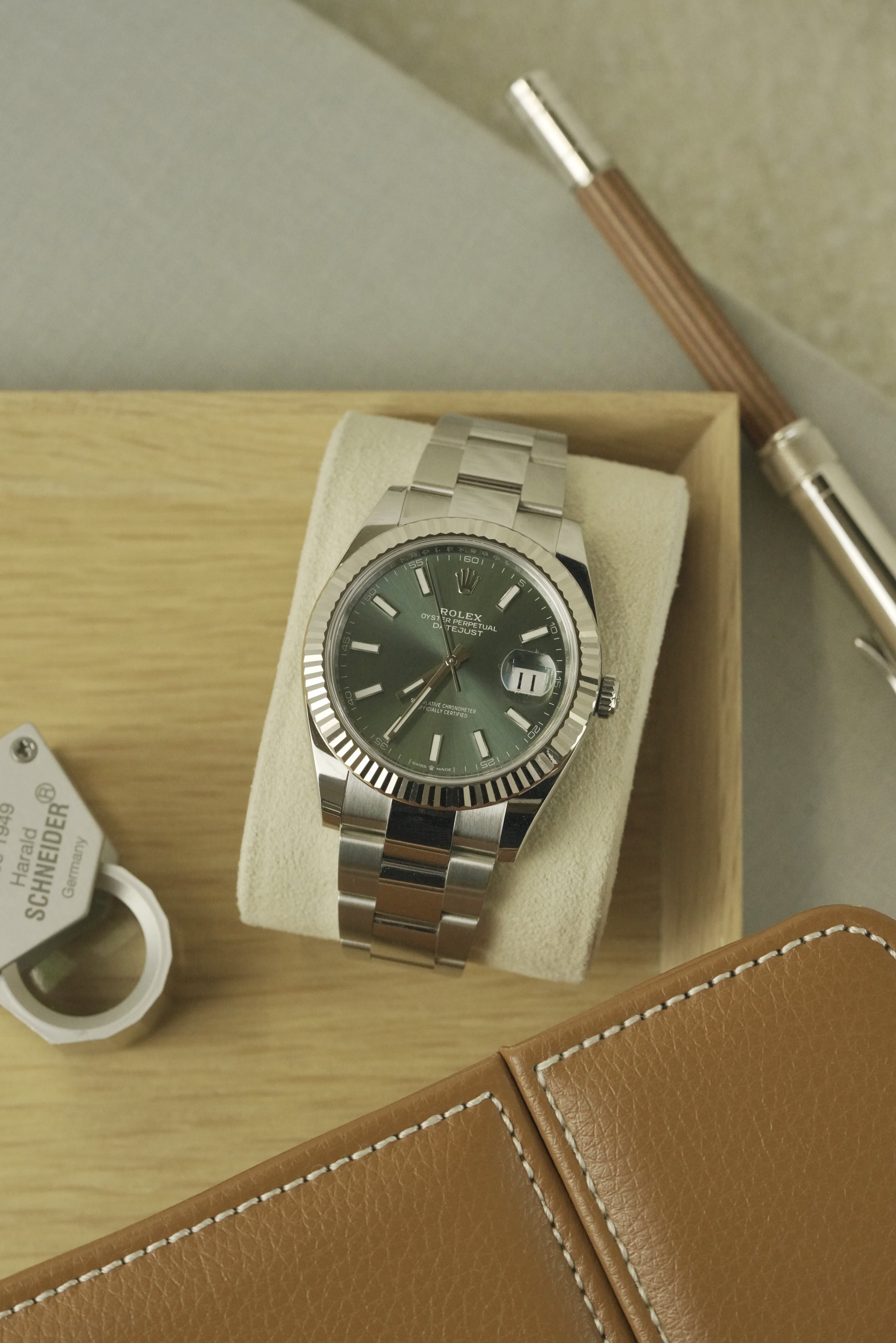 ROL05062401DP - Datejust 41 Mint Green Fluted Oys 002