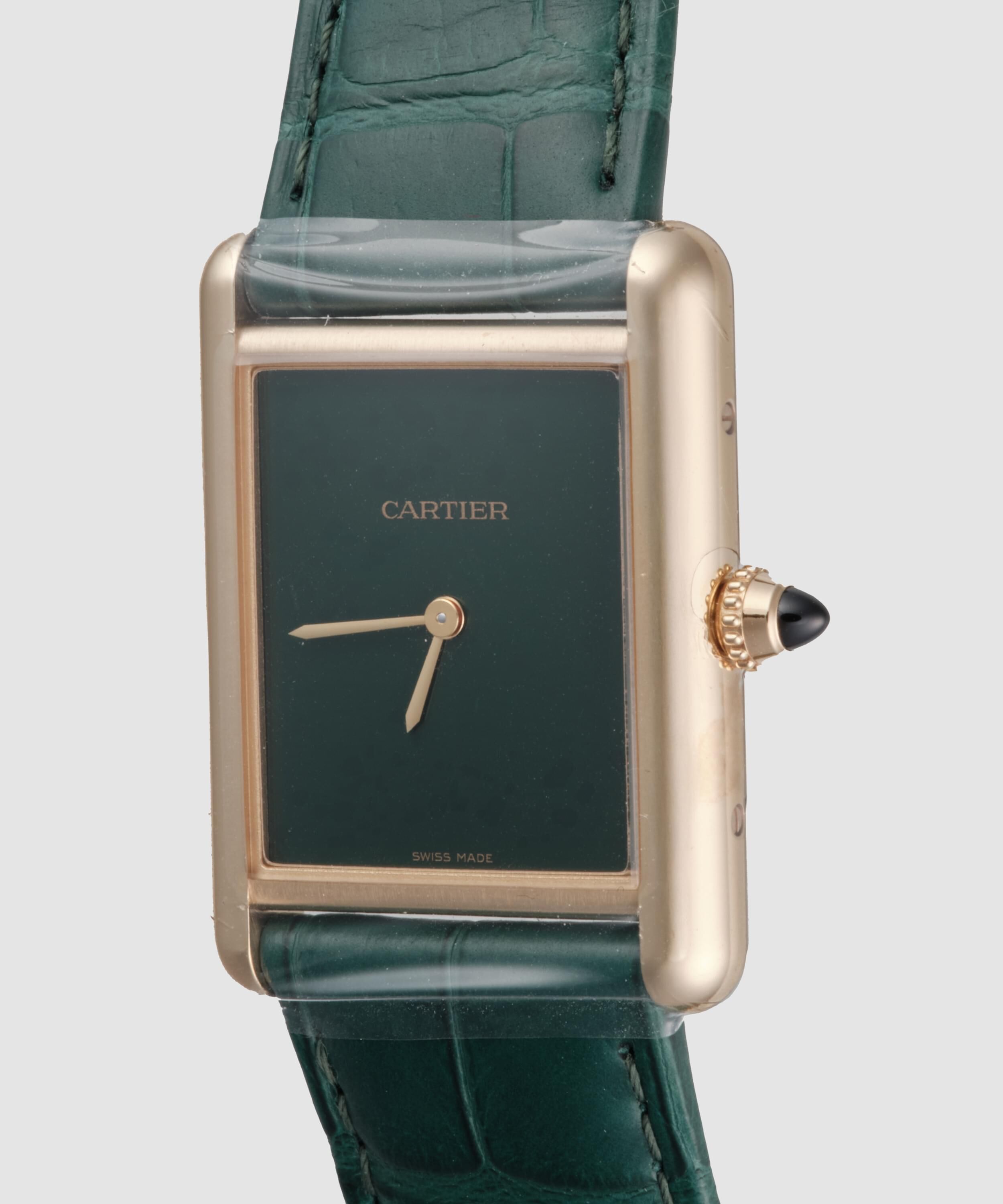 Cartier_TankYGGreen_CAR03122404CM_r